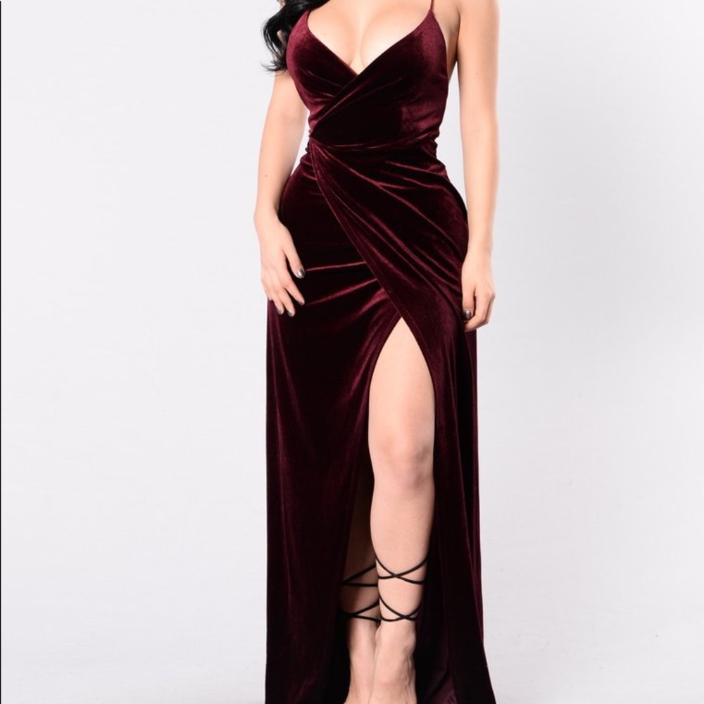 Tailored burgundy velvet dress (only worn once)